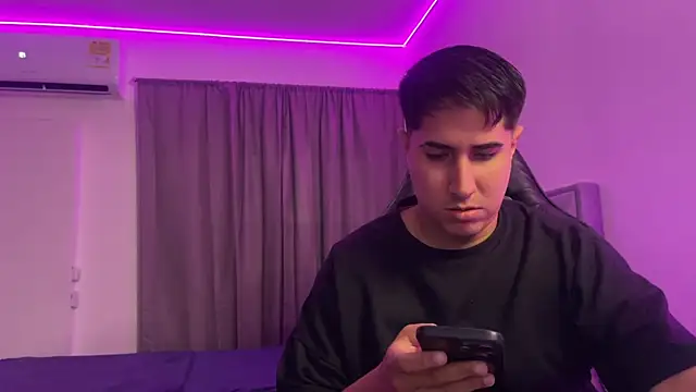 dereckbrownn online show from January 19, 2025, 5:05 am