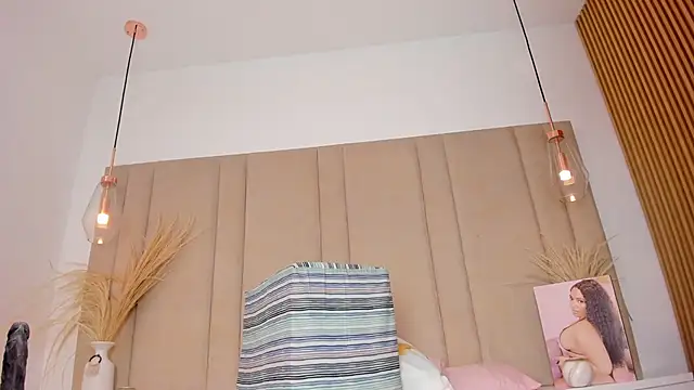 SabrinaAlcantara1 online show from February 11, 2025, 12:06 am