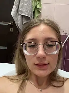 LivyyBossom online show from September 26, 2025, 5:31 pm