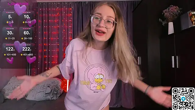 LivyyBossom online show from October 10, 2025, 5:14 pm