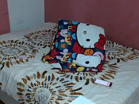 Avoa 26 online show from October 19, 2025, 4:04 am