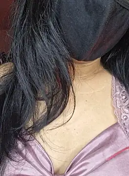 Nisha027 online show from October 3, 2025, 11:28 pm