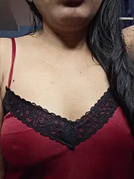 Nisha027 online show from May 3, 2026, 12:38 am