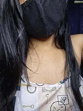 Nisha027 online show from May 5, 2026, 11:52 pm