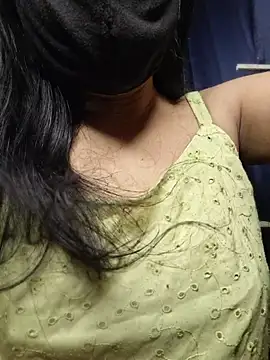 Nisha027 online show from June 17, 2026, 12:32 am