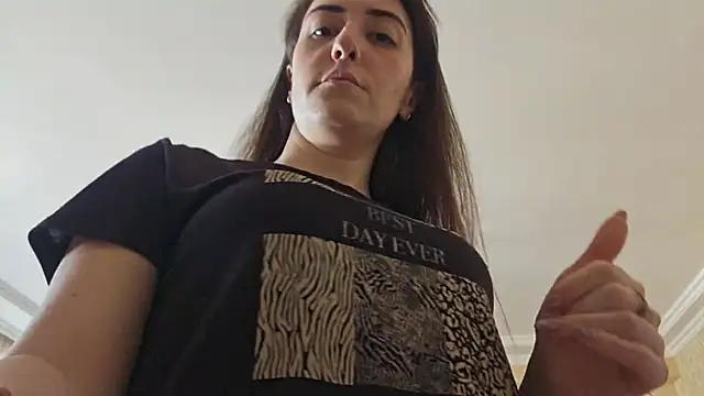 Snapshot of AlejandraDelaney chatting on May 7, 2026, 1:36 pm AlejandraDelaney online show from May 7, 2026, 1:36 pm