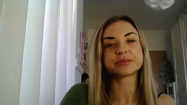 ashley xlove online show from March 19, 2025, 7:51 am