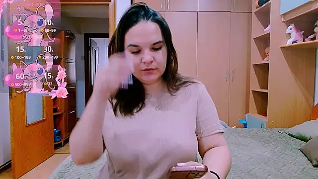 Ella-Diamond online show from September 15, 2025, 5:52 am