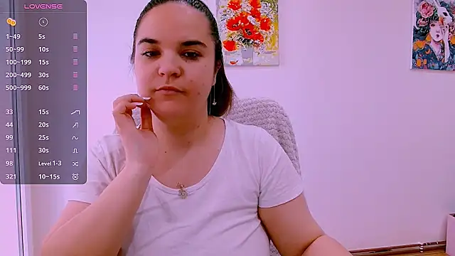 Ella-Diamond online show from April 22, 2026, 5:36 am