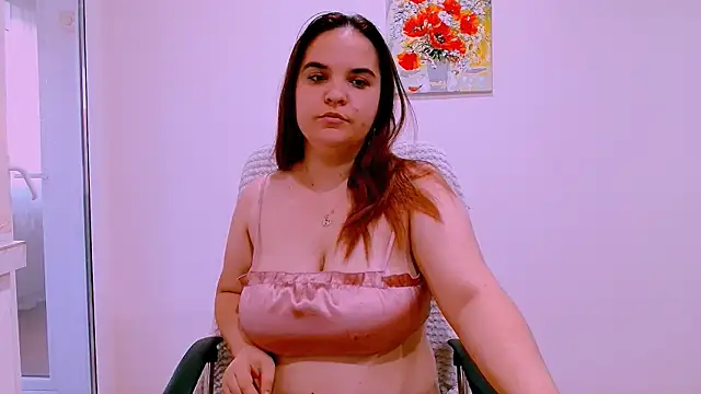 Ella-Diamond online show from July 7, 2026, 5:16 pm