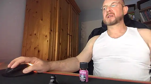Tom PP cgn online show from April 29, 2026, 1:43 am