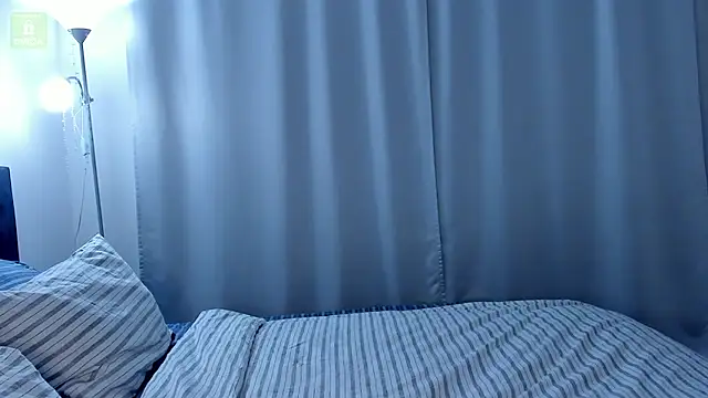 Snapshot of erika_hoiree chatting on February 15, 2026, 1:39 am erika hoiree online show from February 15, 2026, 1:39 am