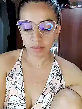 anngela01 online show from January 31, 2025, 8:12 pm