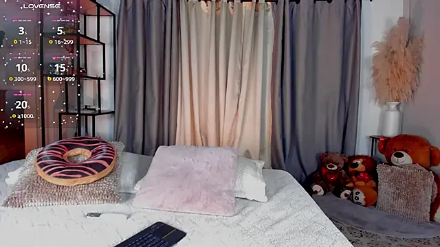 amber maxwell online show from February 26, 2026, 9:04 pm