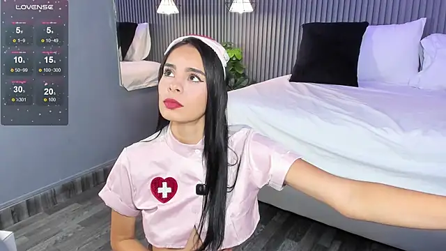 AnahinClar online show from February 10, 2026, 12:04 pm