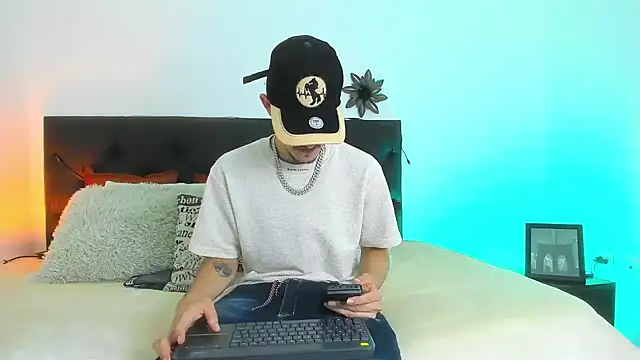 PhilipRich online show from March 12, 2025, 9:24 pm