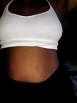 Snapshot of ThickPearlx23 chatting on February 27, 2026, 6:35 am ThickPearlx23 online show from February 27, 2026, 6:35 am