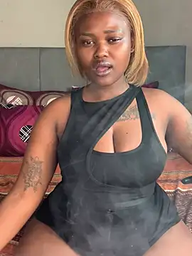 ThickPearlx23 online show from July 28, 2026, 12:48 pm