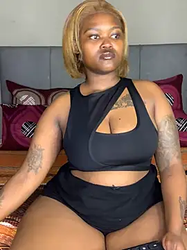 ThickPearlx23 online show from July 28, 2026, 5:12 pm