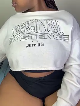 Snapshot of ThickPearlx23 chatting on June 12, 2026, 8:28 pm ThickPearlx23 online show from June 12, 2026, 8:28 pm
