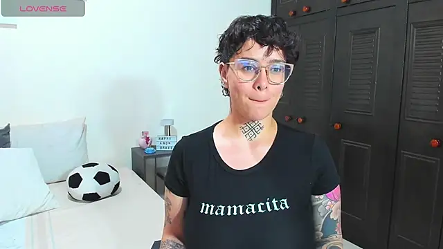 KatInk online show from February 17, 2025, 4:39 pm