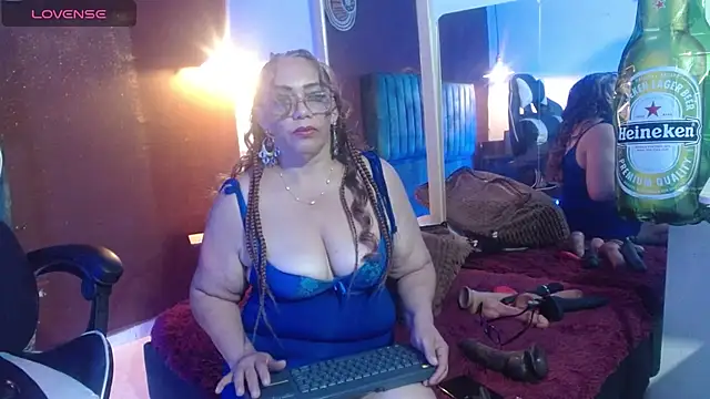 PervertedMature online show from April 17, 2026, 1:52 am