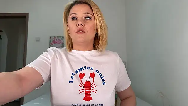 Flawlessxx online show from February 19, 2025, 10:23 am