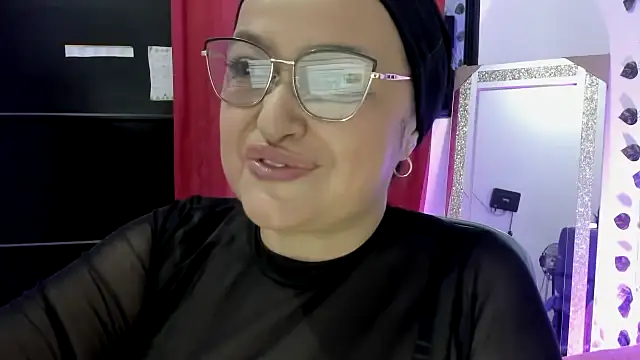 Gia Nahomi online show from October 2, 2025, 10:57 pm