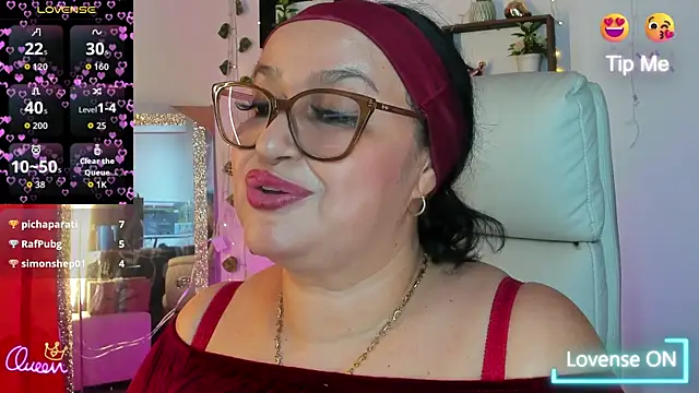 Gia Nahomi online show from May 15, 2026, 11:03 pm