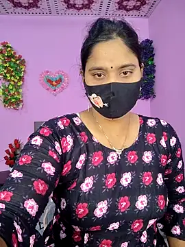 Hot Maleka online show from November 7, 2025, 4:11 pm