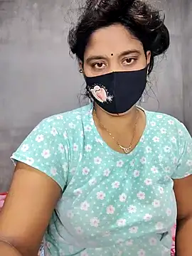 Hot Maleka online show from September 18, 2025, 1:41 am