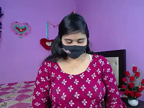 Hot Maleka online show from February 19, 2026, 4:59 pm