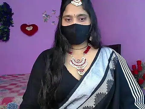 Hot Maleka online show from May 4, 2026, 4:43 pm