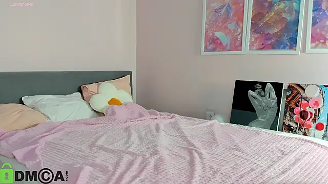 Sara Robinson online show from November 27, 2025, 3:07 am