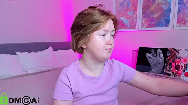 Sara Robinson online show from October 26, 2025, 2:23 am