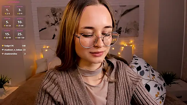 Tiffanyhunt online show from March 21, 2025, 5:23 pm