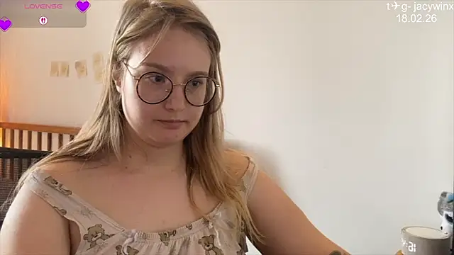 JacyWinslat online show from February 18, 2026, 9:50 am