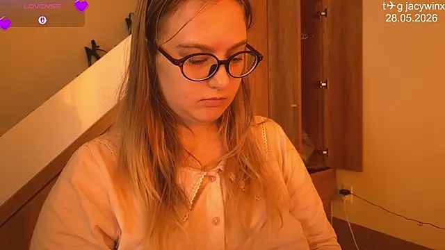 Snapshot of JacyWinslat chatting on May 28, 2026, 8:00 am JacyWinslat online show from May 28, 2026, 8:00 am