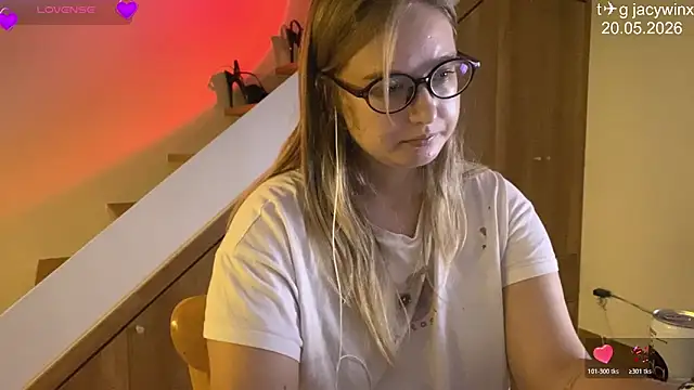 Snapshot of JacyWinslat chatting on May 20, 2026, 2:25 pm JacyWinslat online show from May 20, 2026, 2:25 pm