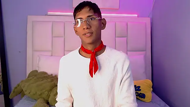 Nick Collins18 online show from February 2, 2026, 9:14 pm