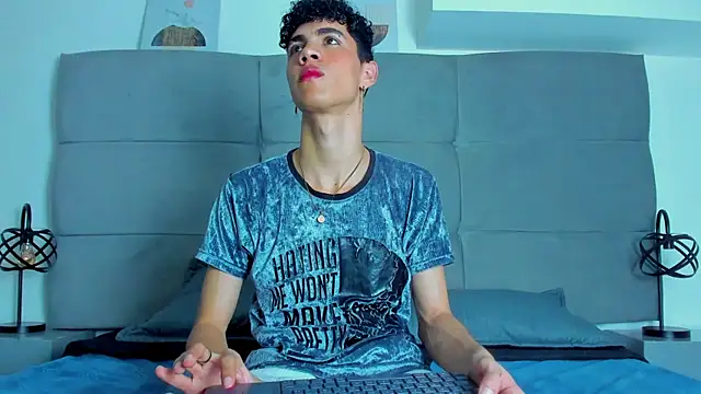 NeoRaptis online show from March 7, 2025, 8:22 pm