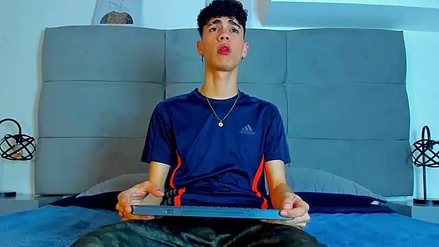 NeoRaptis online show from March 10, 2025, 8:23 pm