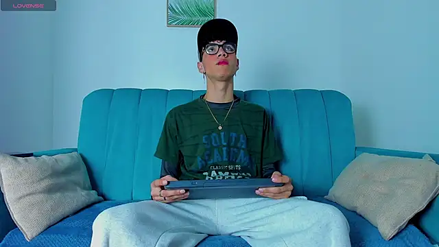 NeoRaptis online show from March 18, 2025, 8:16 pm