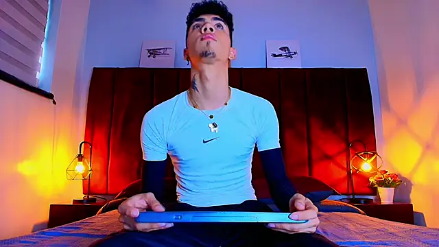 NeoRaptis online show from September 22, 2025, 8:15 pm