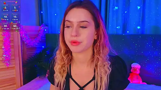 AlinaWalters online show from December 18, 2025, 8:34 pm