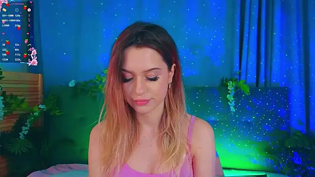 AlinaWalters online show from February 4, 2026, 8:37 pm