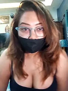 Cute-mona online show from February 18, 2026, 10:33 am