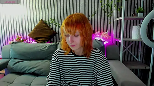 Snapshot of Little_Chips chatting on June 6, 2026, 5:29 pm Little Chips online show from June 6, 2026, 5:29 pm