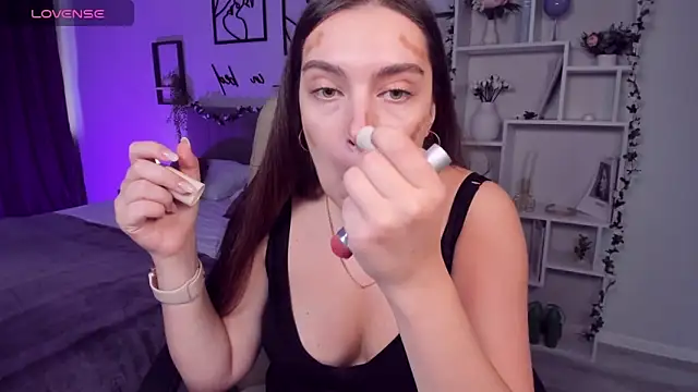 DaniellaLovely online show from October 3, 2025, 11:01 am