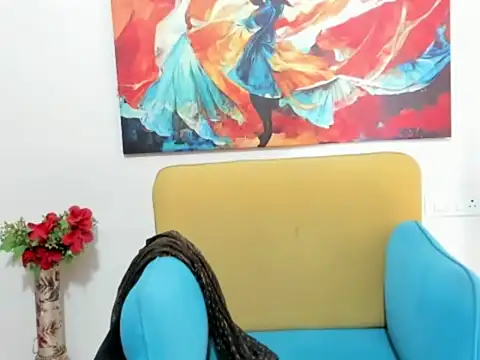 evaaelfiee online show from June 29, 2026, 3:35 am